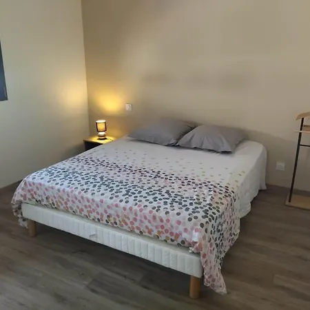 아파트 Maison Avec Parking Et Jardin *