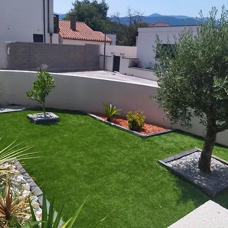 Maison Avec Parking Et Jardin